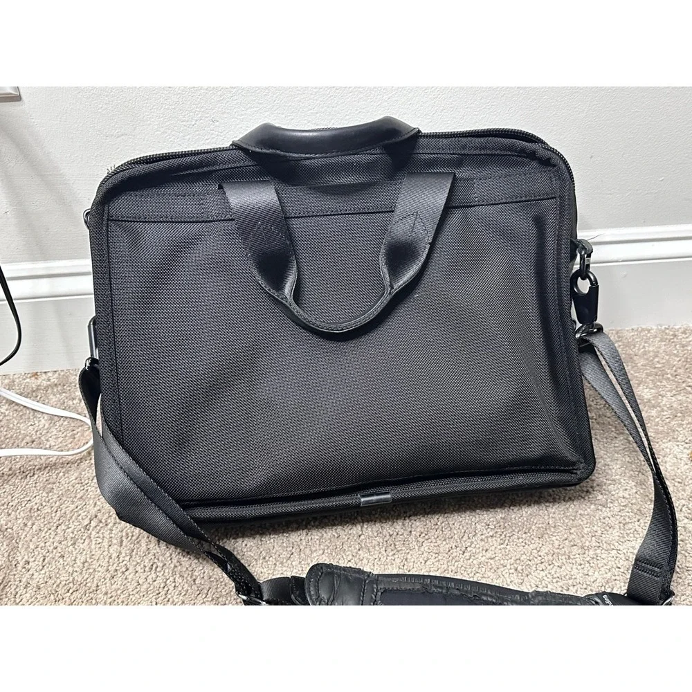 Tumi Black Ballistic Nylon Laptop Briefcase Messenger Bag‎ Business Travel
